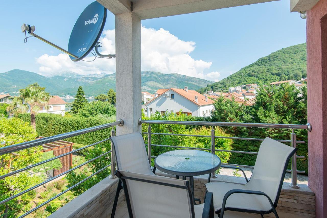 Sea Star Apartment Tivat Luaran gambar
