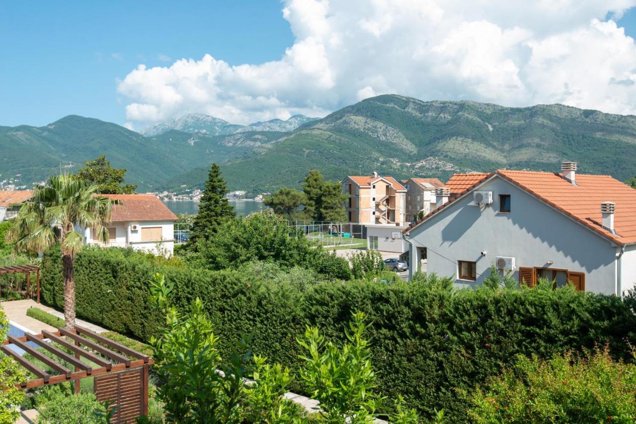 Sea Star Apartment Tivat Luaran gambar